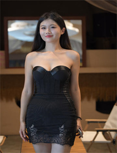 老板强行进入身体视频